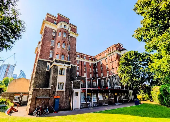 Rest Up London Hostel